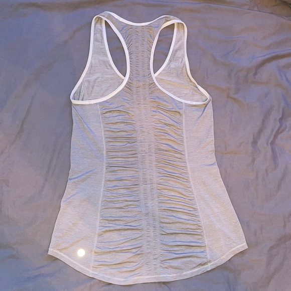 Lululemon Runner Up Tank Size 4 - Picture 2 of 2